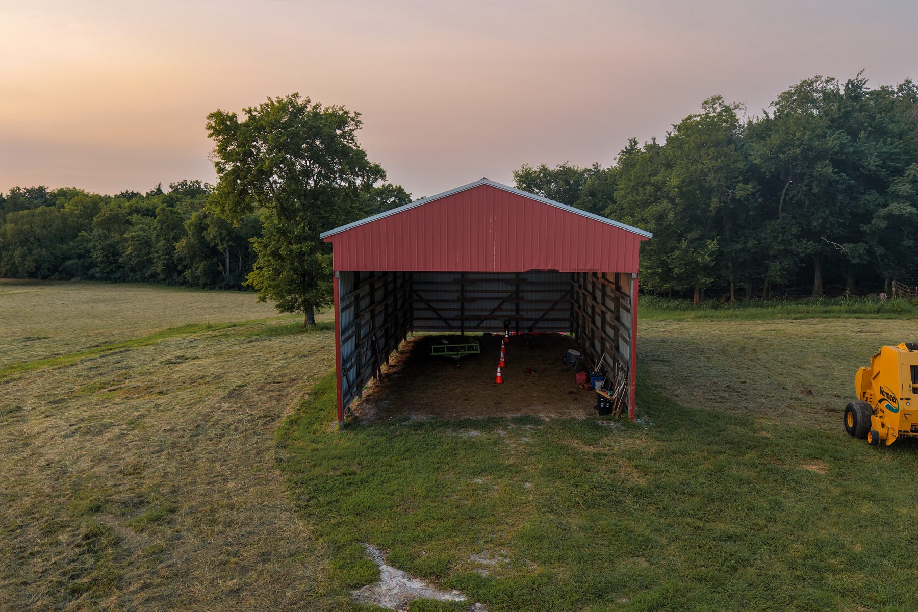 Wallace Thompson Road — the red-roofed barn