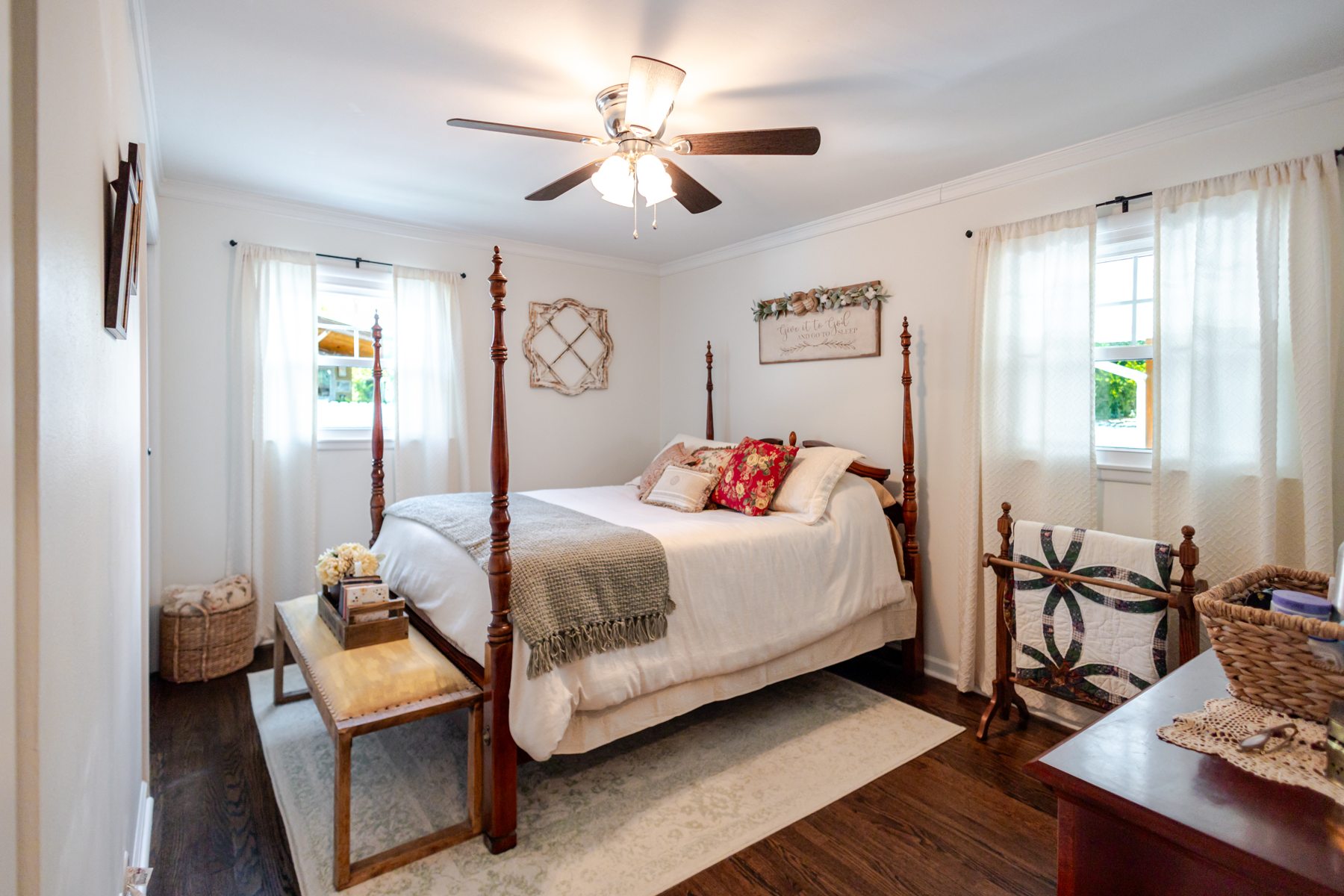 106 High Street — a quieter room