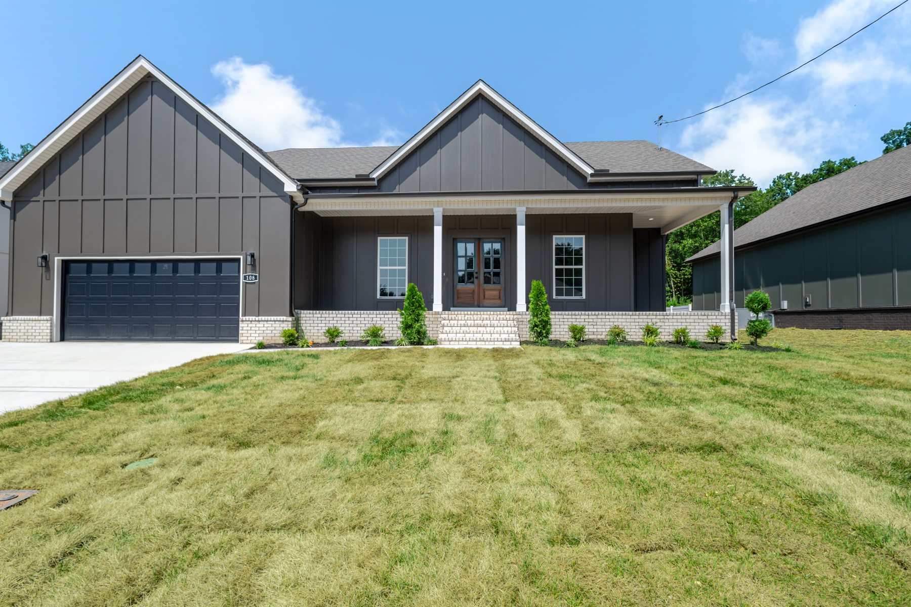 108 Stonebrook Drive — the front elevation