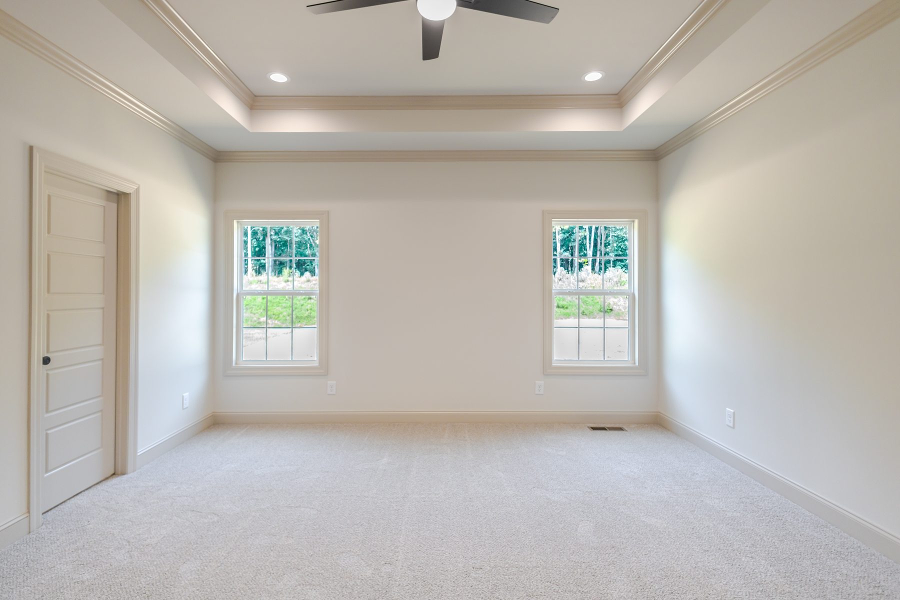 108 Stonebrook Drive — a sunlit room