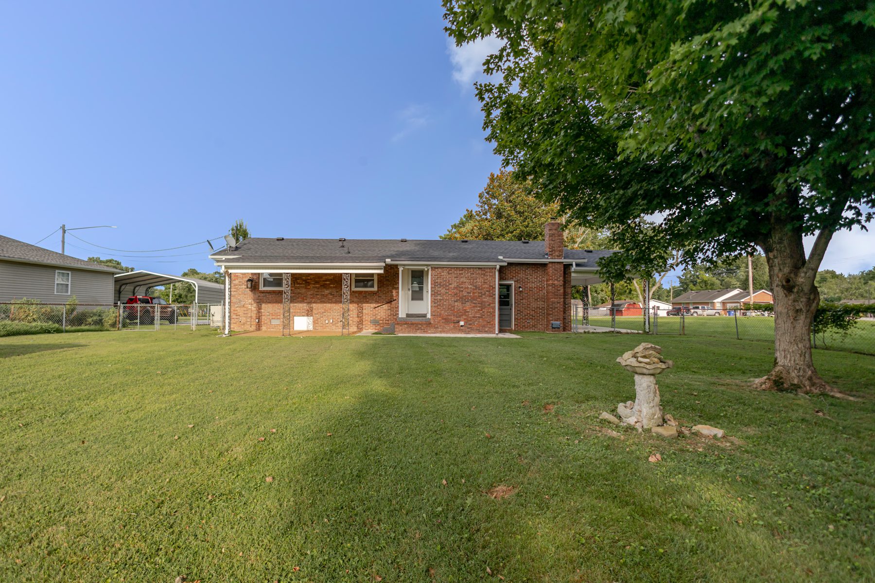 116 Eveningside Drive — the backyard