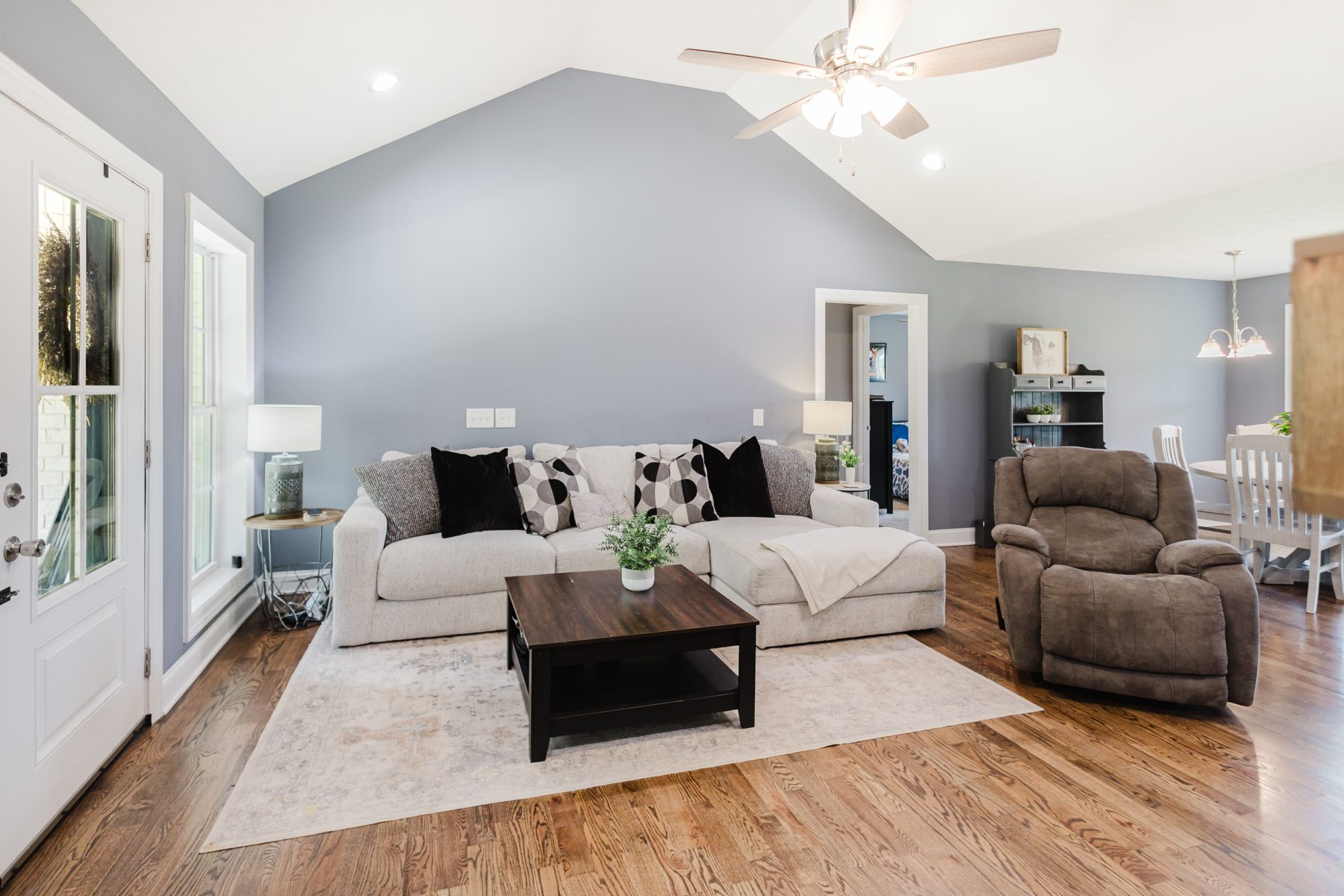 119 Greer Road — living space