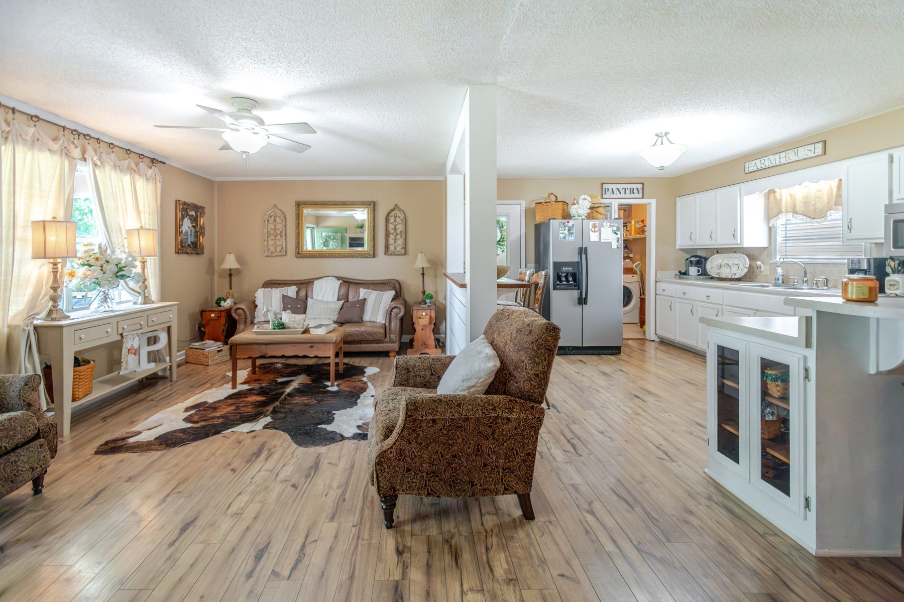 120 Gerald Boyce Road — living space