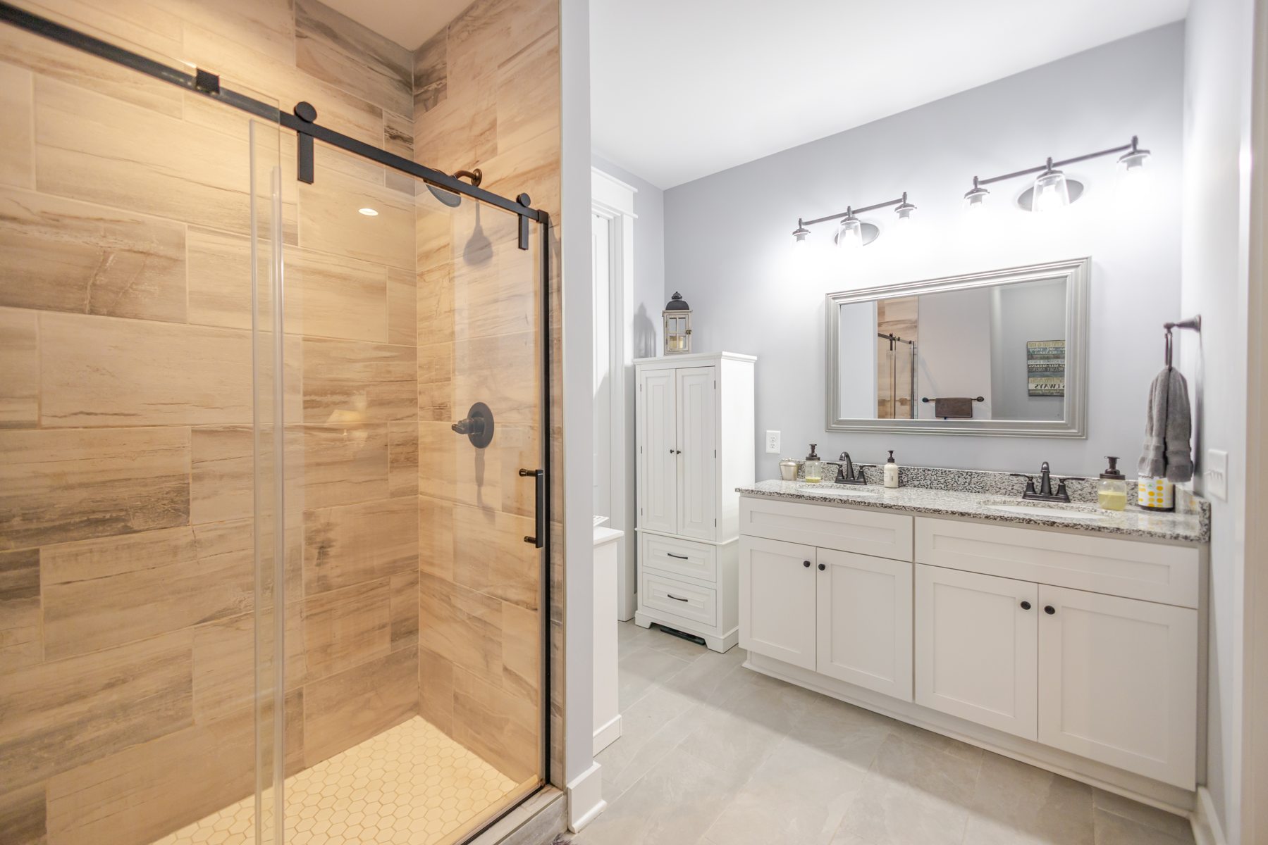 1510 Wade Brown Road — bathroom details