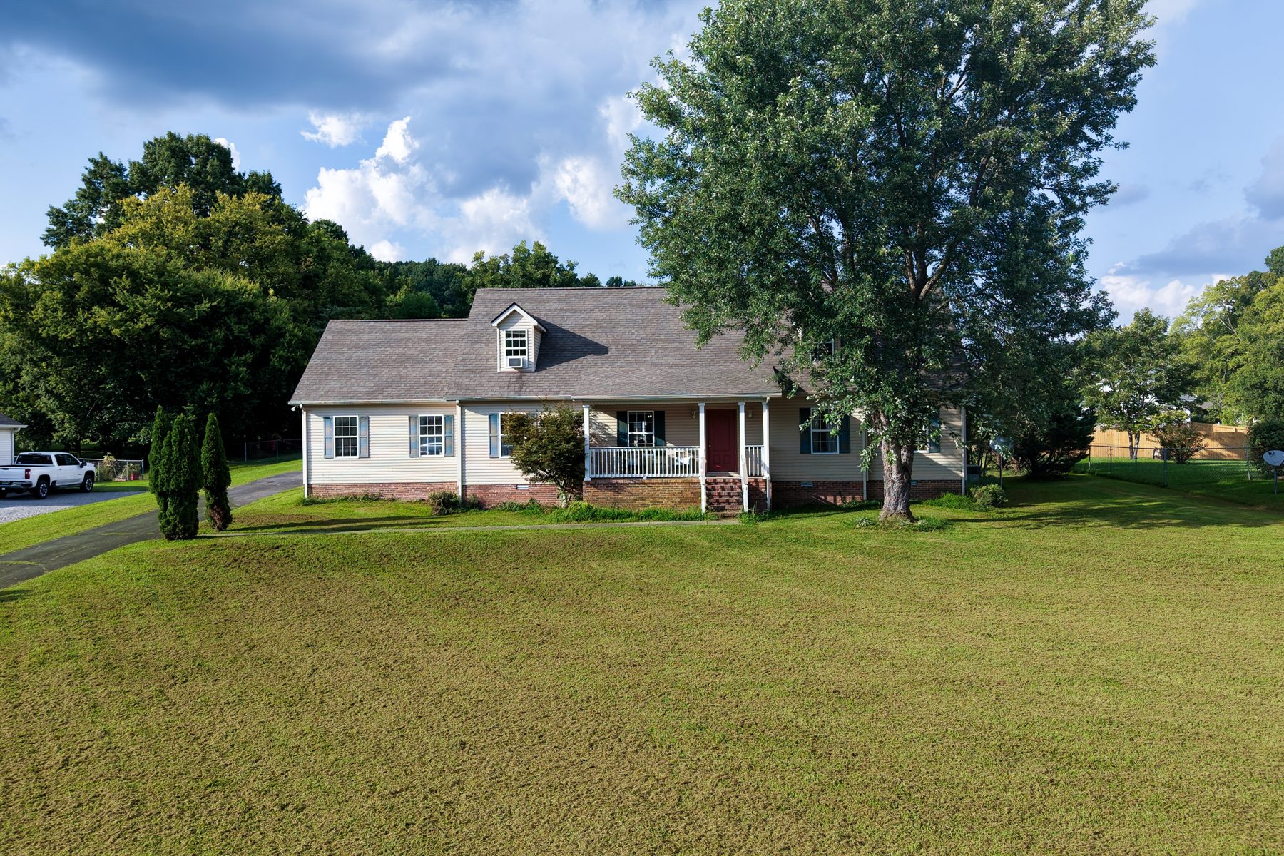 217 Amanda Drive — the front elevation