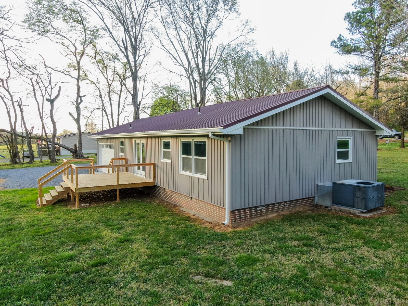 2338 TN 82 — the rear deck