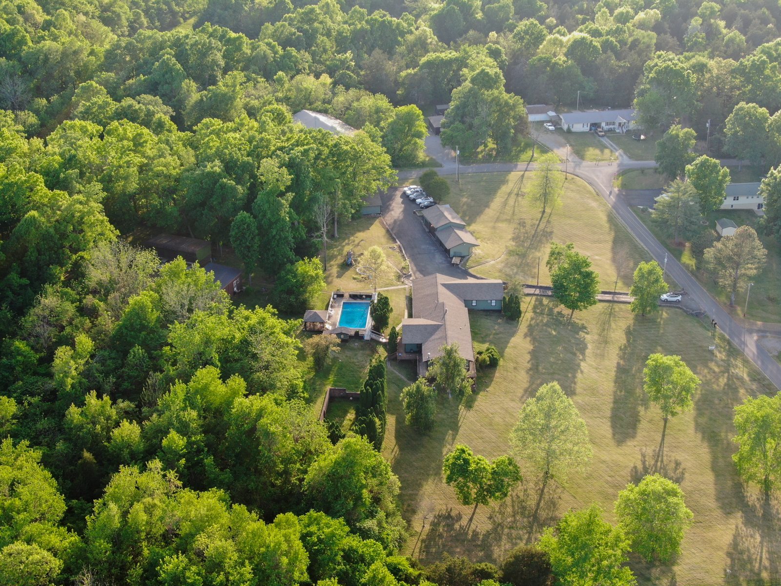 305 Ridgewood Drive — the wooded setting
