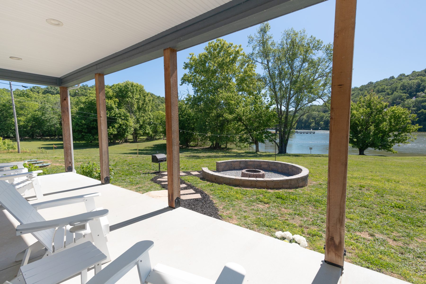 571 Bedford Lake Road — the porch outlook