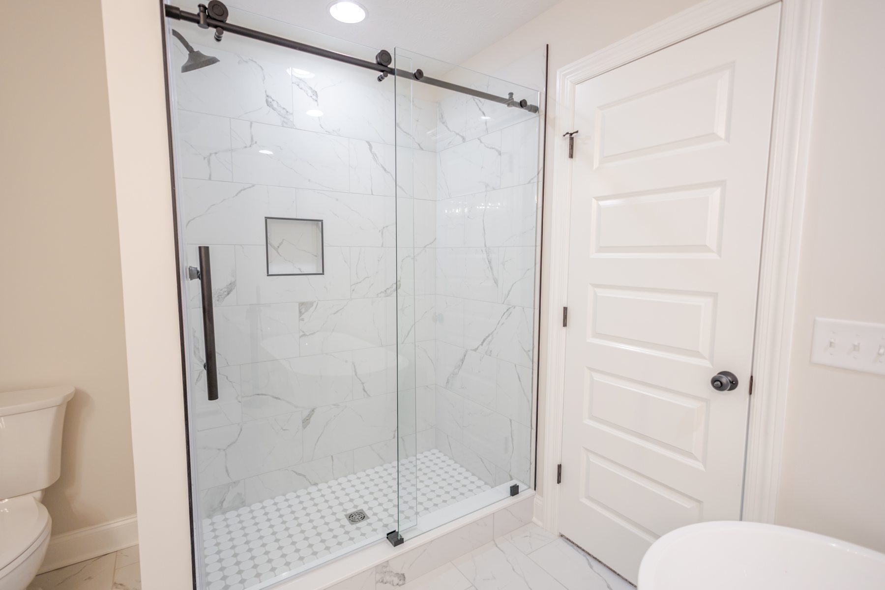 606 Shadow Drive — the glass shower