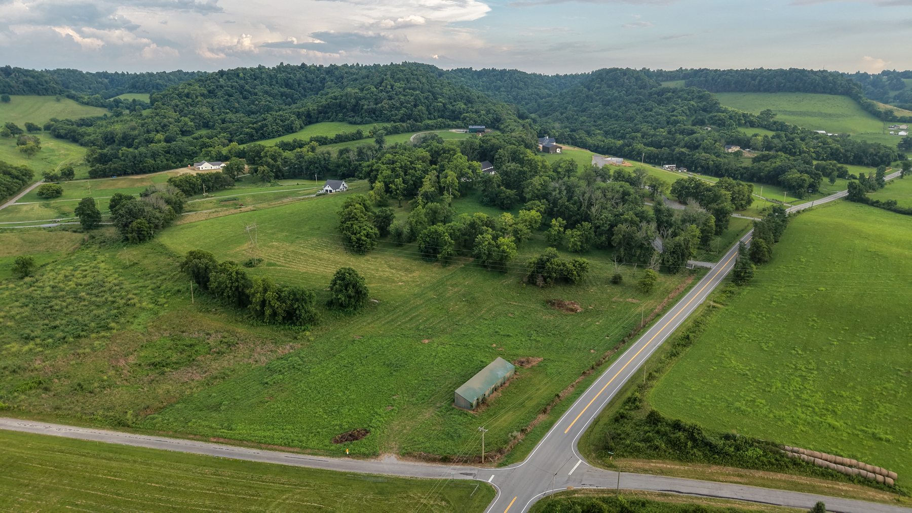 McLaughlin Road Lot 2 — lot 2 in its setting